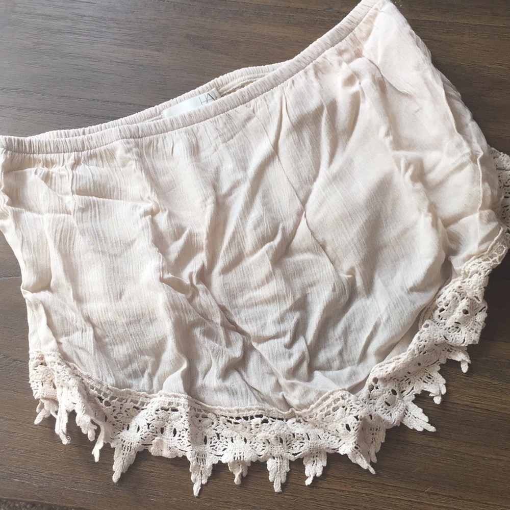 Cream Crop Top - Picture 2 of 2